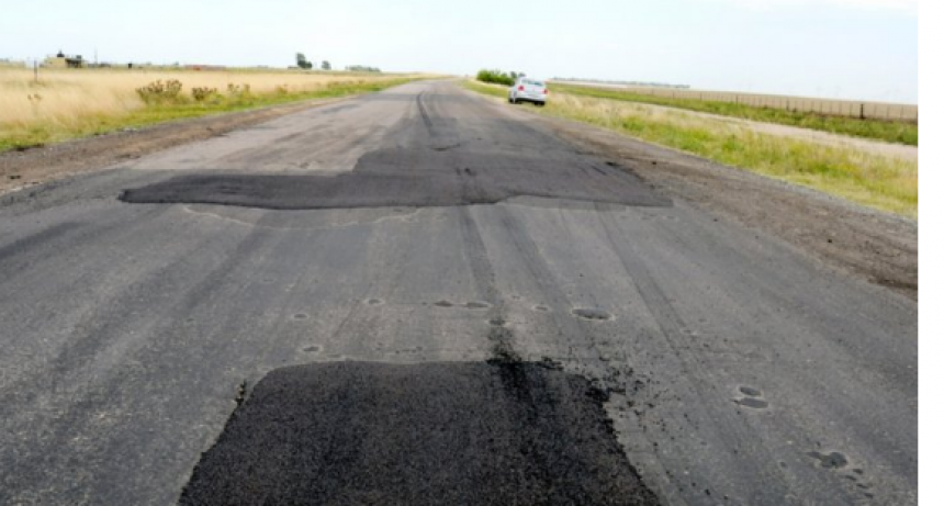 Ex ruta 3: realizan un bacheo superficial en los tramos más dañados