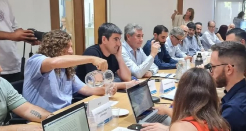 Paritarias: la Provincia convoca a docentes y estatales para arrancar la discusión salarial