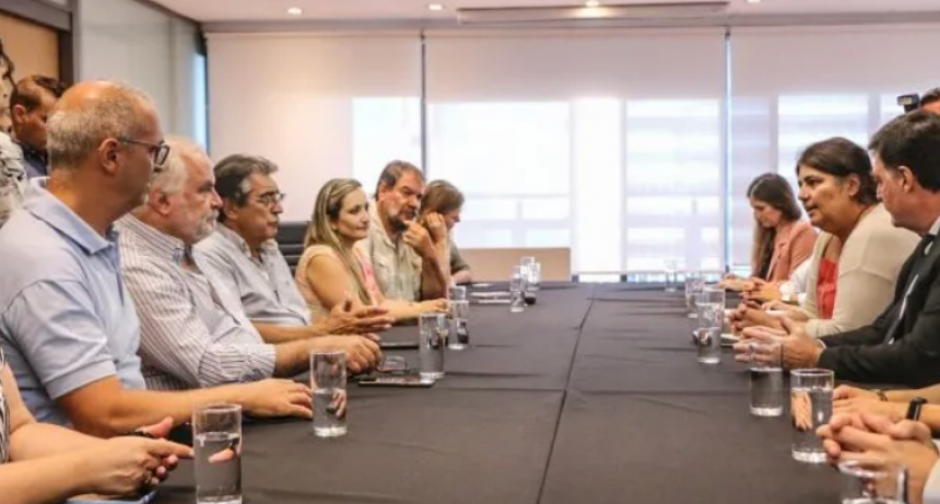 Estatales cerraron la paritaria 2022 con una suba de 97%