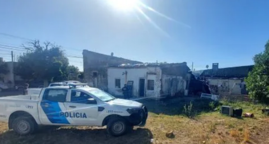 Durante un allanamiento en la ciudad aprehendieron a un hombre y secuestraron un arma