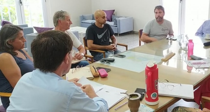 Juan Chalde presidió una reunión sobre educación