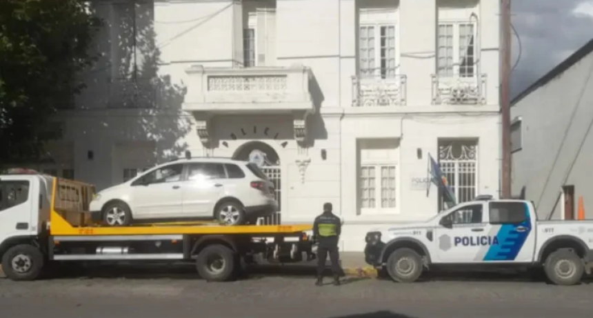 Persecuci&oacute;n policial en Dorrego: Iba en un auto robado y fue detenido