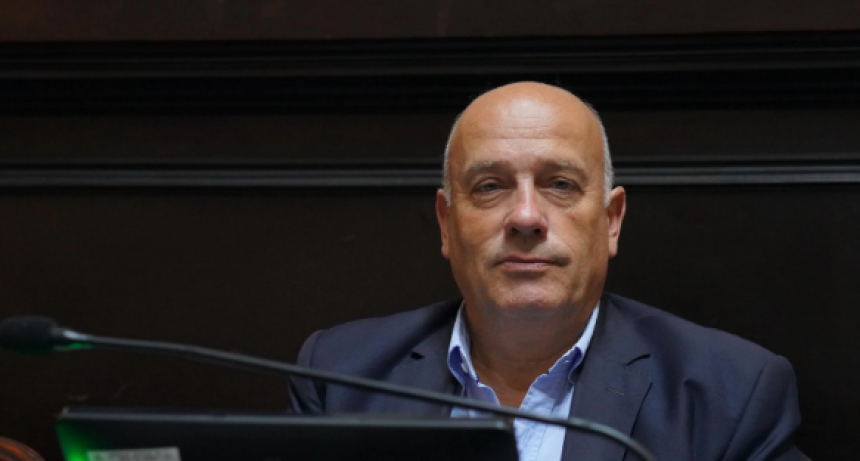 De Leo propone que los padres paguen por las amenazas de sus hijos en escuelas