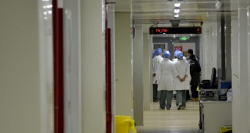 Se declaran en emergencia los médicos que colocan stents y realizan angioplastias