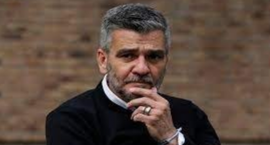 El Gobierno le saca 180.000 planes sociales a los piqueteros y se los traspasa a los intendentes y los gobernadores