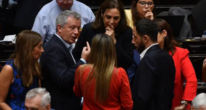 El Gobierno busca quitar las PASO y la oposición insiste con la Boleta Única