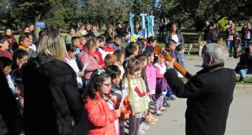 Sentido acto homenaje al General San Martínen El Perdido