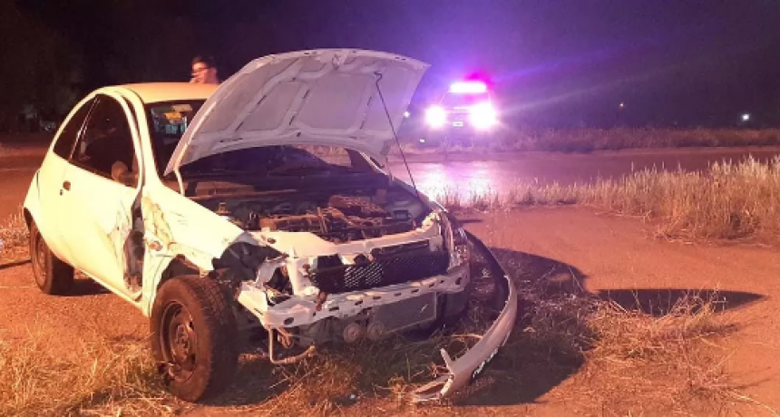 Un camión embistió a un auto en la Ruta 3 y se dio a la fuga