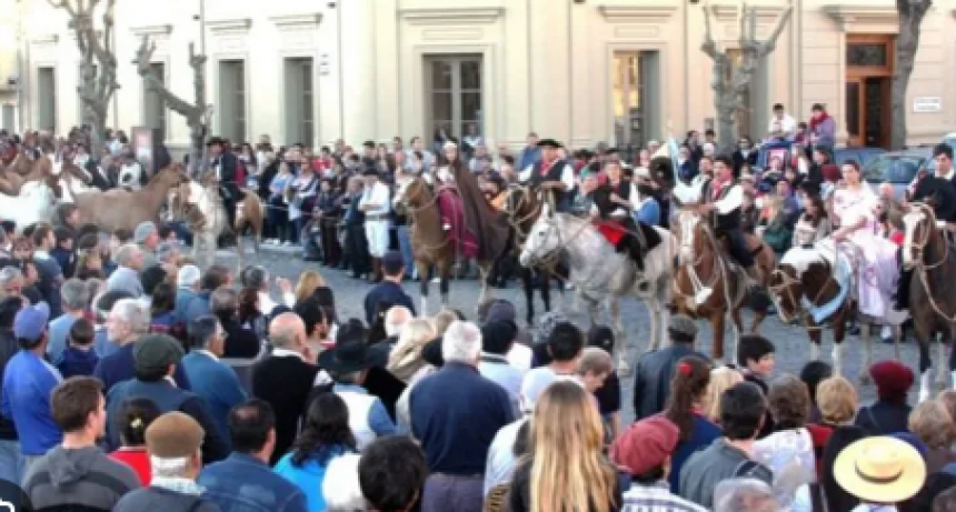 Ya se acerca la Fiesta Nacional de las llanuras: informe de fogones y postulantes a Paisana flor