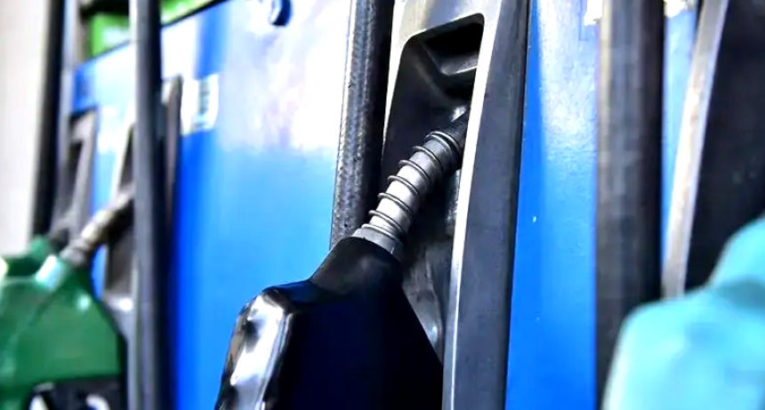 La venta de combustibles sigue muy por debajo de 2023