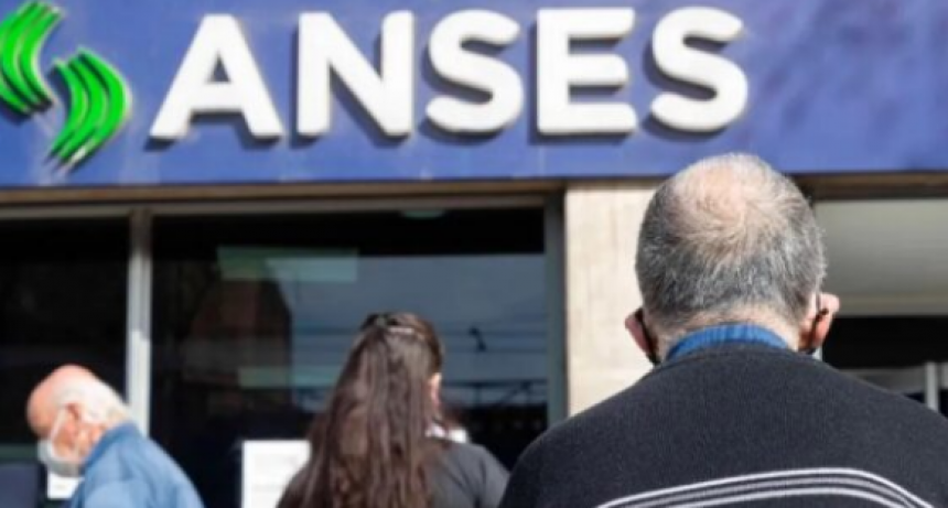 Jubilados: se pagará un bono de $55.000 en enero y se podría extender a febrero si se aprueba “ley ómnibus”