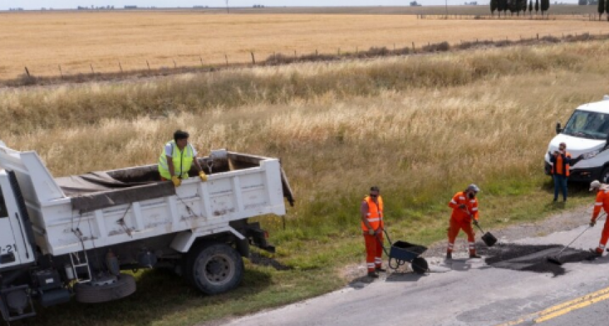 Vialidad Nacional hizo tareas de bacheo en el tramo entre Bahía Blanca y Monte Hermoso