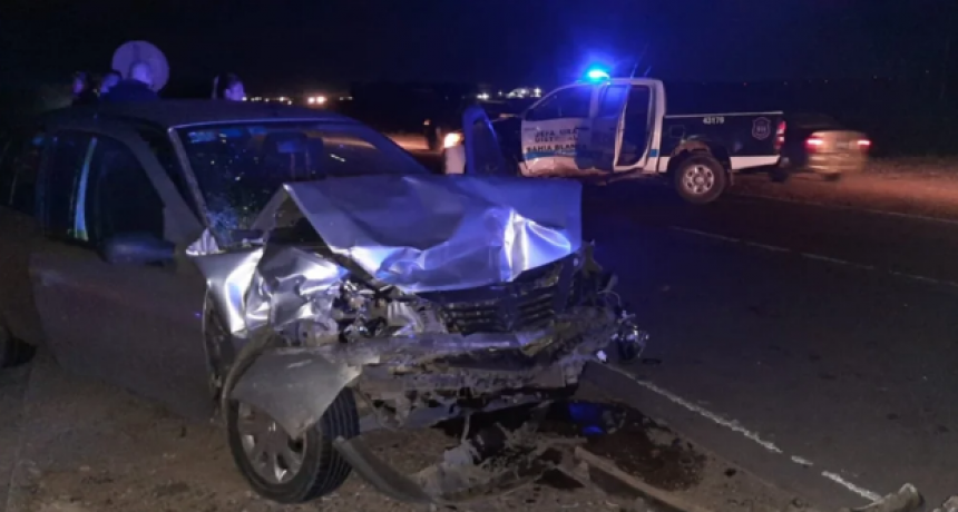 Ruta 3: cuatro heridos tras un violento choque entre un auto y un móvil policia