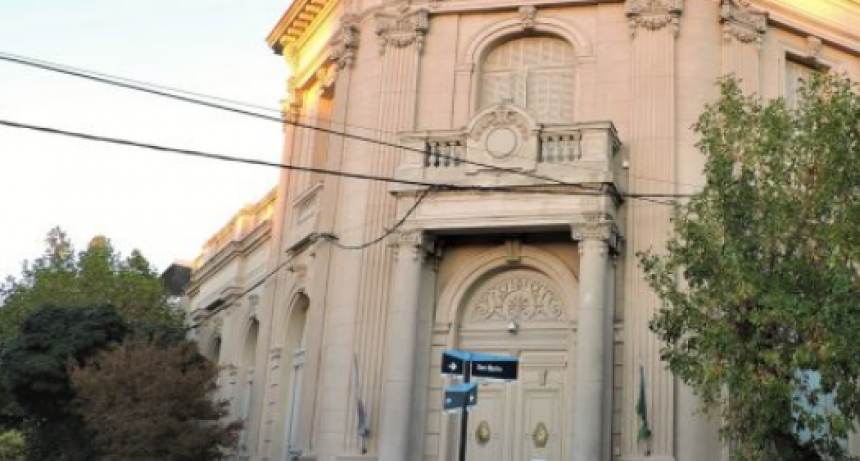 Se viene una semana en la que los bancos solo atenderán tres días